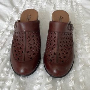 Clark’s clogs size 9.5